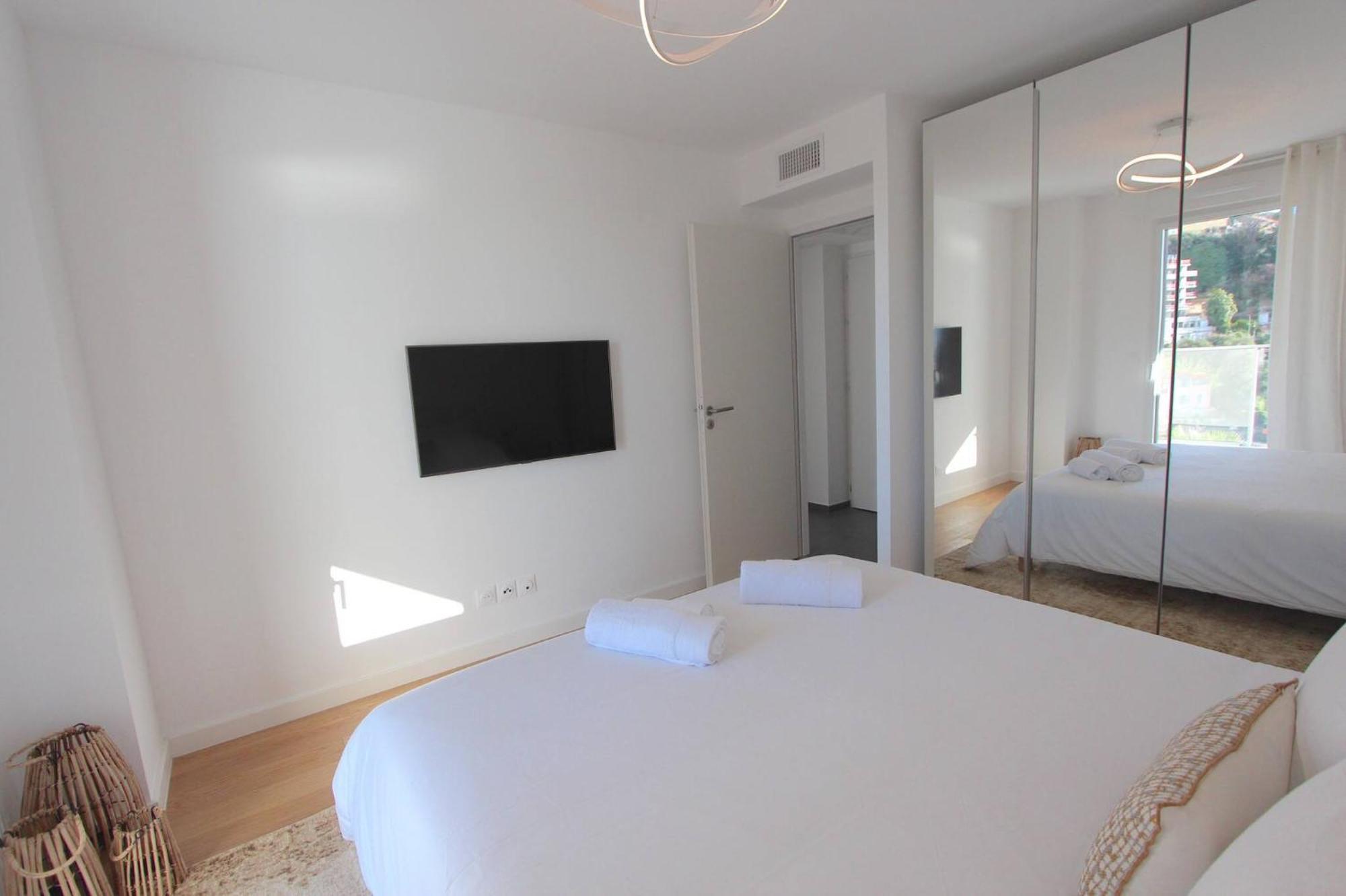 Sun Paradise Seaview&Terrace Parking&Pool Beausoleil Bagian luar foto
